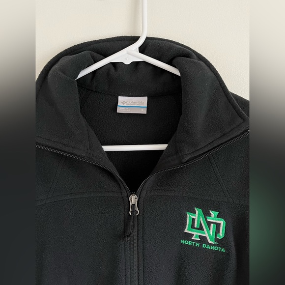 Columbia. University of North Dakota Zip Fleece Jacket. Size small. - Picture 4 of 6